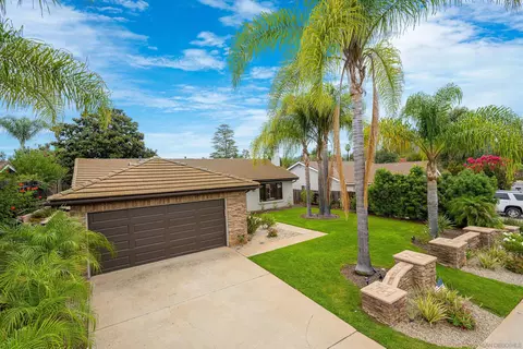 12723 Summerfield Ln, Poway, CA 92064 photo 4