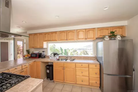 3306 San Carlos Dr, Spring Valley, CA 91978 photo 6