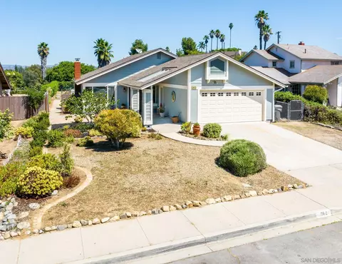 362 Pippin Dr, Fallbrook, CA 92028 photo 2