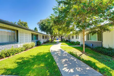 812 E Washington Ave #B, Escondido, CA 92025 photo 4