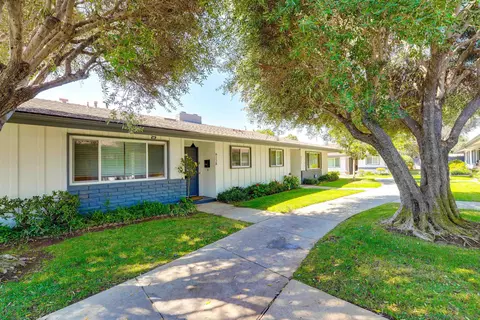 812 E Washington Ave #B, Escondido, CA 92025