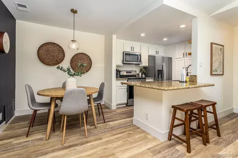 1059 Shadowridge Dr #12, Vista, CA 92081 photo 14