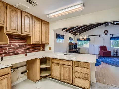 9209 Dunbarton Rd, Santee, CA 92071 photo 10