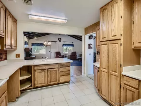 9209 Dunbarton Rd, Santee, CA 92071 photo 9
