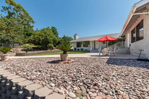8901 Bowling Green Dr, La Mesa, CA 91941 photo 21