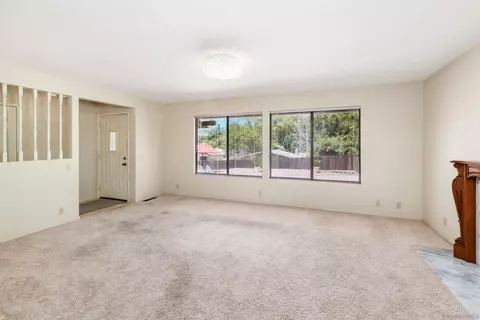 8901 Bowling Green Dr, La Mesa, CA 91941 photo 4