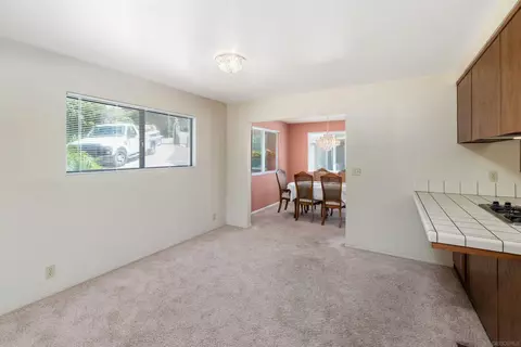 8901 Bowling Green Dr, La Mesa, CA 91941 photo 9