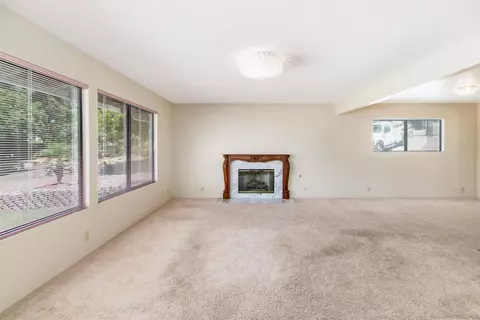 8901 Bowling Green Dr, La Mesa, CA 91941 photo 2