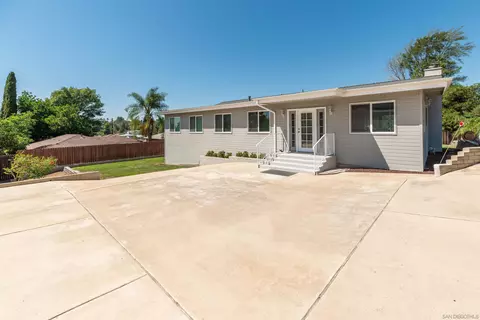 8901 Bowling Green Dr, La Mesa, CA 91941 photo 41