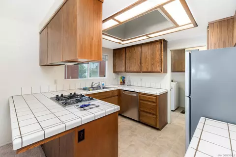 8901 Bowling Green Dr, La Mesa, CA 91941 photo 8