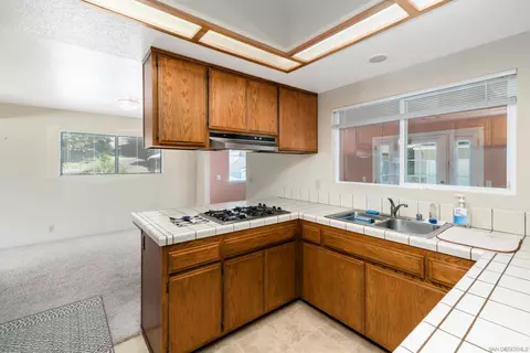 8901 Bowling Green Dr, La Mesa, CA 91941 photo 6