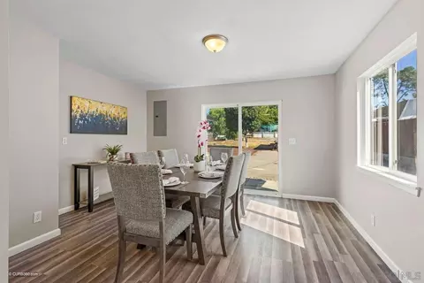 302 E College St, Fallbrook, CA 92028 photo 8