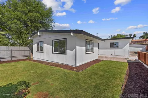 302 E College St, Fallbrook, CA 92028 photo 16