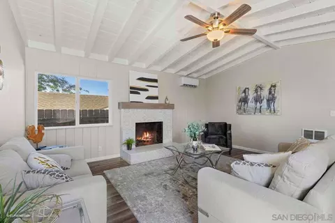 302 E College St, Fallbrook, CA 92028 photo 17