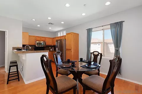 6360 Citracado Cir, Carlsbad, CA 92009 photo 9