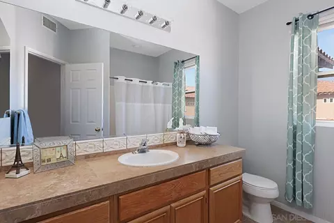 6360 Citracado Cir, Carlsbad, CA 92009 photo 25
