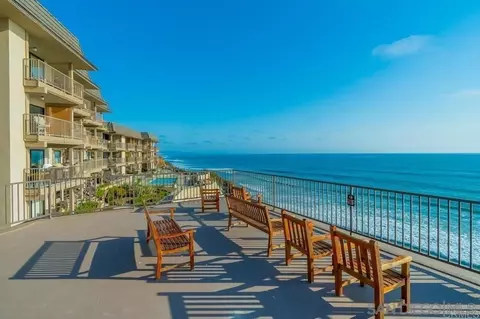 755 Pacific Surf Dr, Solana Beach, CA 92075