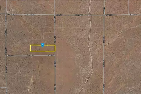0 215 St #17, Lancaster, CA 93535 photo 8