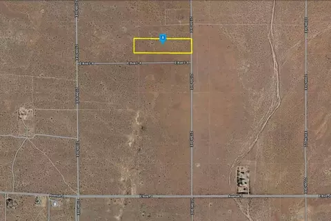 0 215 St #17, Lancaster, CA 93535 photo 5