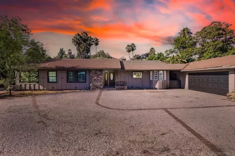 10956 Calavo Dr, La Mesa, CA 91941