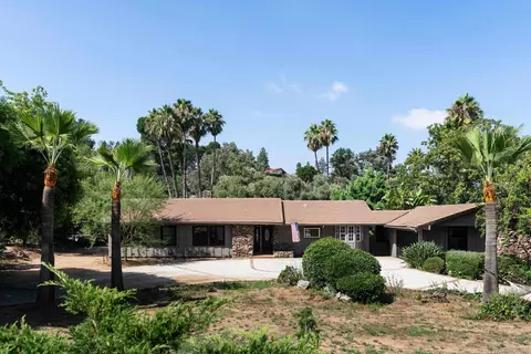 10956 Calavo Dr, La Mesa, CA 91941 photo 2