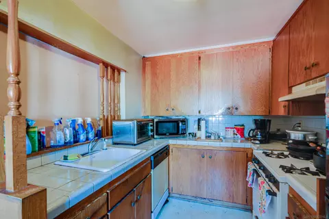 1160 Tower Dr, Vista, CA 92083 photo 29