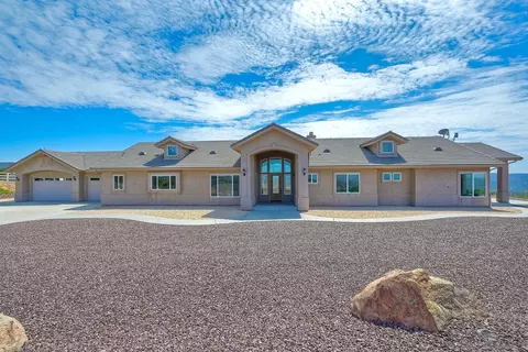 23227 Illahee Dr, Alpine, CA 91901 photo 2