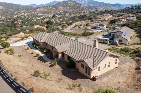 483 N Alpine Trail Rd, Alpine, CA 91901 photo 5