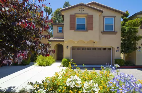 552 Moonlight Dr, San Marcos, CA 92069