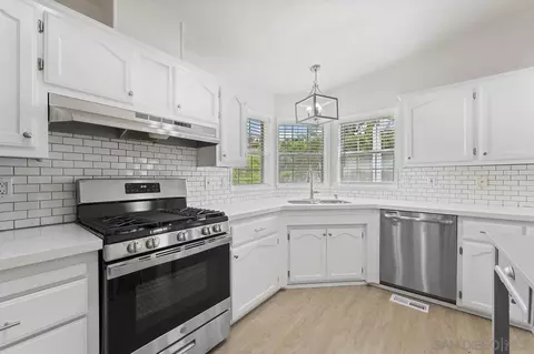 9319 Laser Ln, La Mesa, CA 91941 photo 8