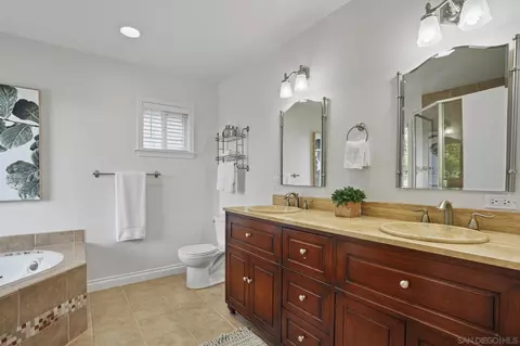 966 Saxony Rd, Encinitas, CA 92024 photo 5