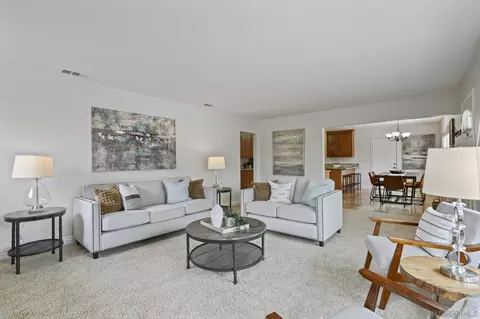 966 Saxony Rd, Encinitas, CA 92024 photo 2