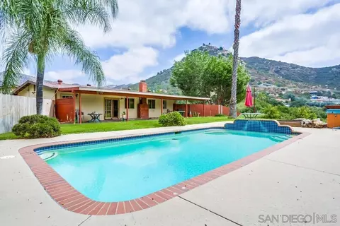 748 Saint George Dr, El Cajon, CA 92019 photo 12
