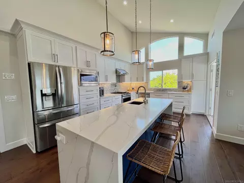 10133 Cliffwood Dr, La Mesa, CA 91941