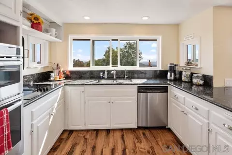 17119 Iron Mountain Dr, Poway, CA 92064 photo 8
