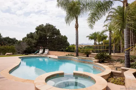 1202 Canyon Ridge Ln, Escondido, CA 92025 photo 28