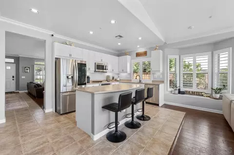 2326 Fallbrook Pl, Escondido, CA 92027 photo 15