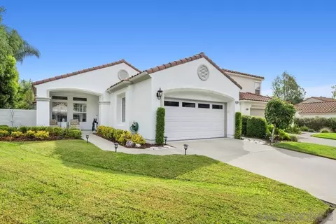 2326 Fallbrook Pl, Escondido, CA 92027 photo 3