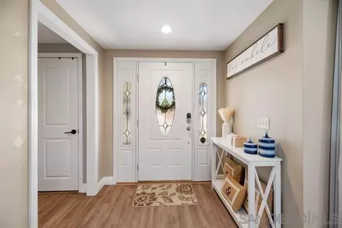 13185 Wanesta Dr, Poway, CA 92064 photo 2