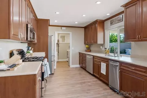 13185 Wanesta Dr, Poway, CA 92064 photo 14