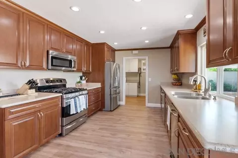 13185 Wanesta Dr, Poway, CA 92064 photo 16