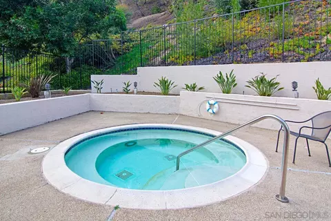 8288 Gilman Dr #45, La Jolla, CA 92037 photo 29