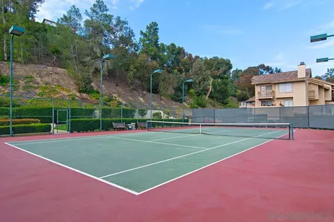 8288 Gilman Dr #45, La Jolla, CA 92037 photo 27