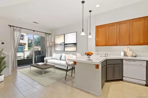 572 Almond Rd, San Marcos, CA 92078