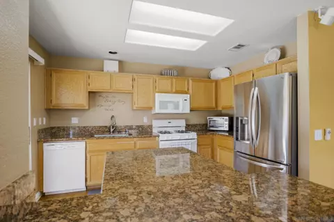15404 Kearny Dr, Adelanto, CA 92301 photo 16