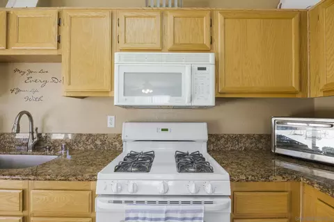 15404 Kearny Dr, Adelanto, CA 92301 photo 12