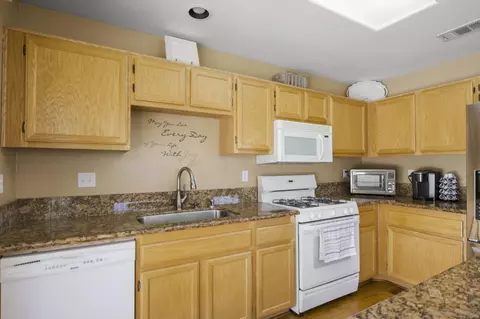 15404 Kearny Dr, Adelanto, CA 92301 photo 17