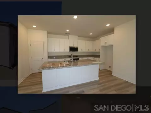 35167 Bergamot Cv #184, Fallbrook, CA 92028 photo 3