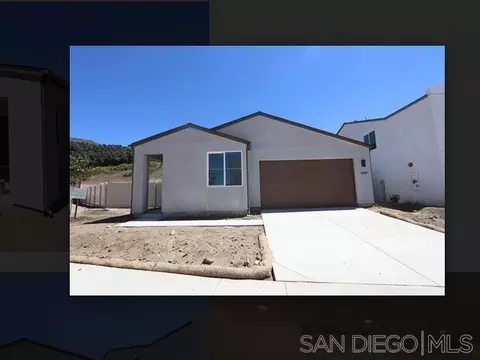 35167 Bergamot Cv #184, Fallbrook, CA 92028