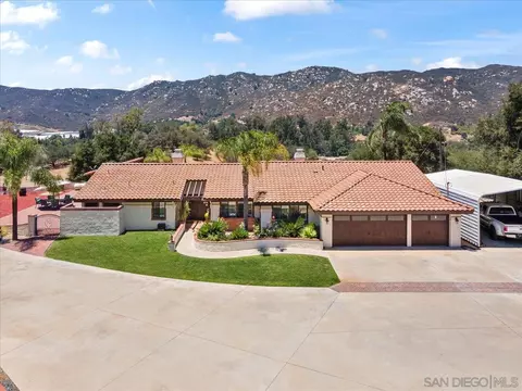 11389 Reidy Canyon Pl, Escondido, CA 92026